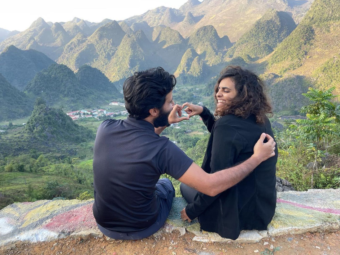 couple on the top of the mountain